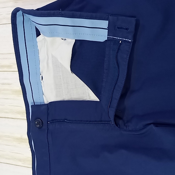 IZOD Navy Blue Men's Flat Front Shorts Size 38x9 - Picture 9 of 15